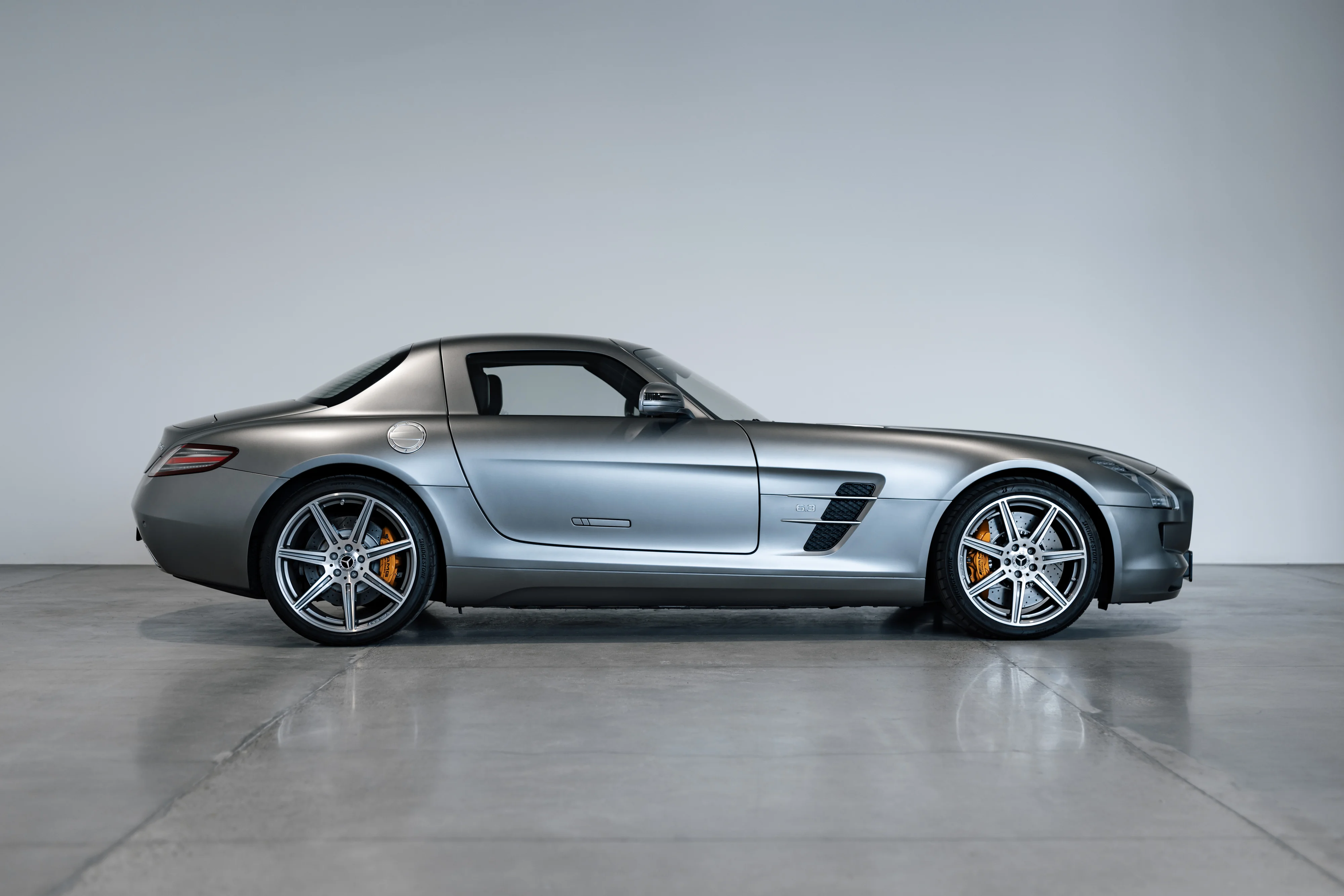 Mercedes-Benz SLS AMG